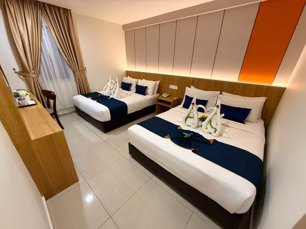 Brivon Deluxe Triple Room